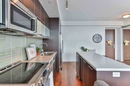 揮向造假企業(yè)、地方環(huán)保部門和地方政府